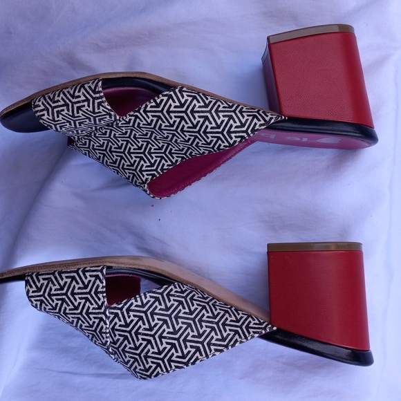 Le Babe Chunky Heel Slide in Shoes - Picture 6 of 10